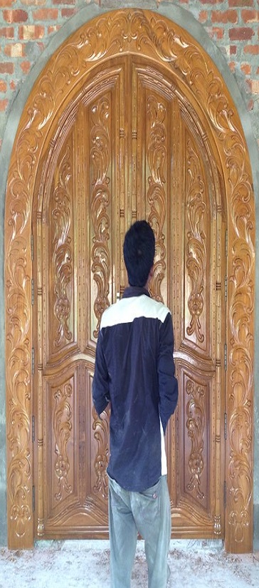 Tapadar-door-and-company